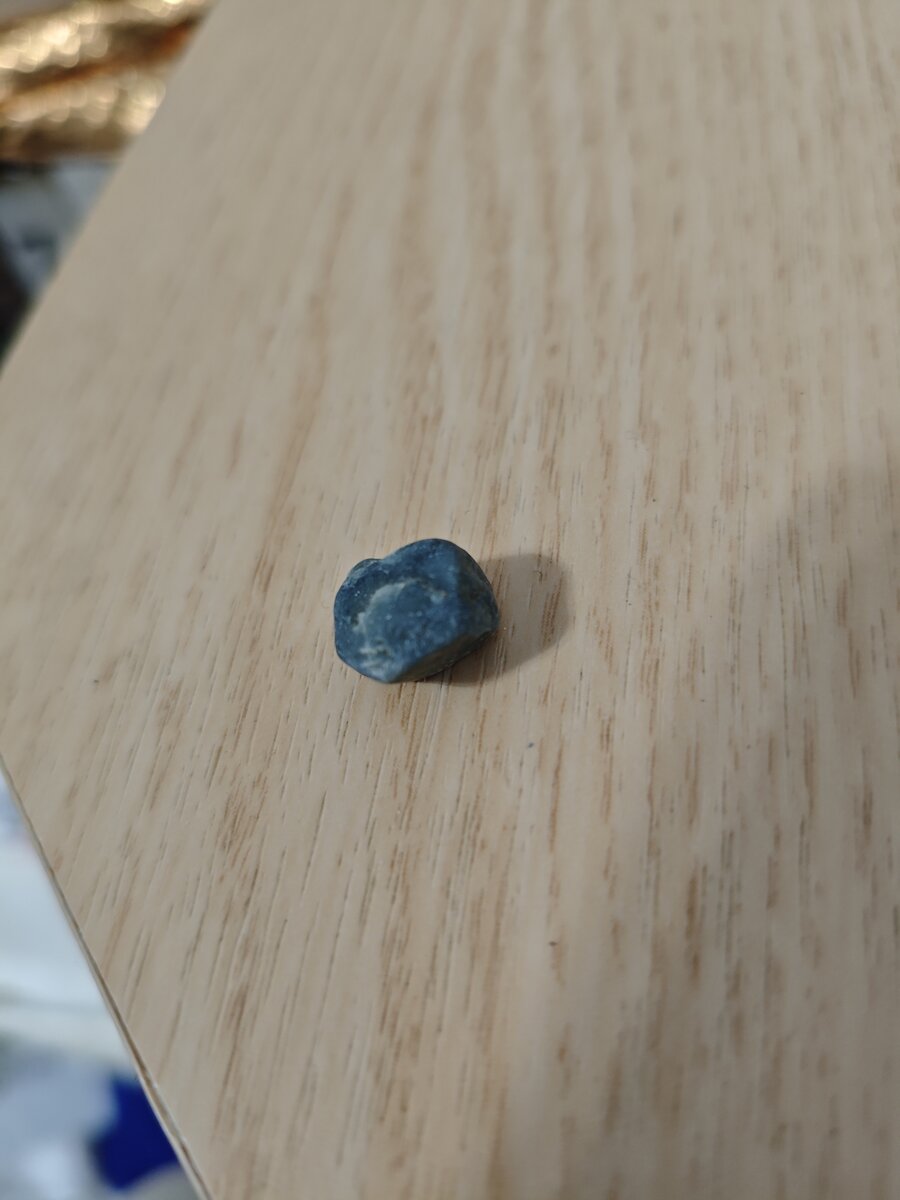 #12 緑色片岩（乾燥時）